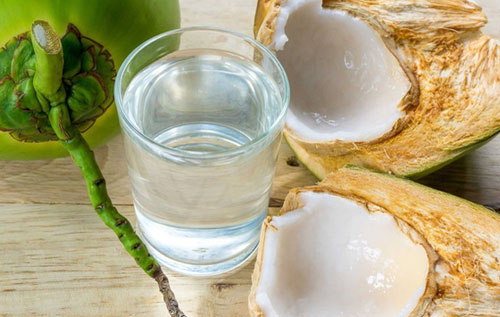 Nước dừa là thực phẩm gây sảy thai tự nhiên
