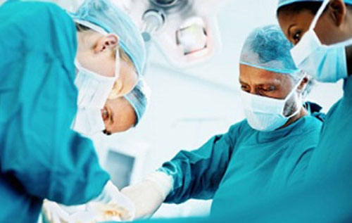 Phẫu thuật cắt trĩ để giảm đau và điều trị bệnh trĩ ngoại tận gốc